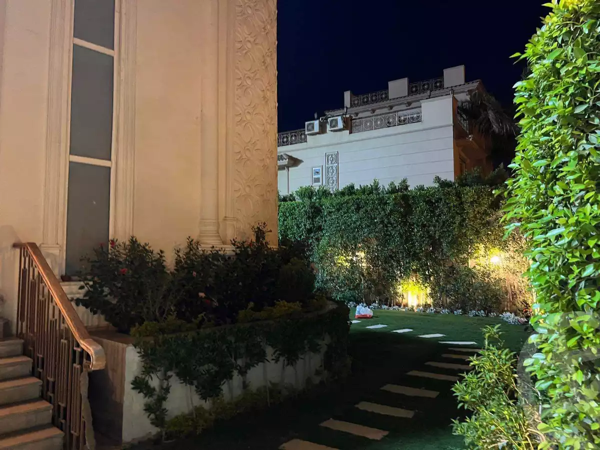 https://aqarmap.com.eg/ar/listing/4167035-for-sale-cairo-el-sheikh-zayed-city-compounds-in-sheikh-zayed-royal-city