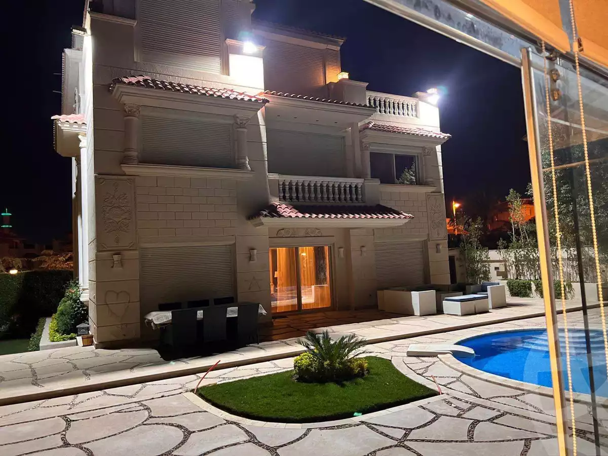 https://aqarmap.com.eg/ar/listing/4167035-for-sale-cairo-el-sheikh-zayed-city-compounds-in-sheikh-zayed-royal-city