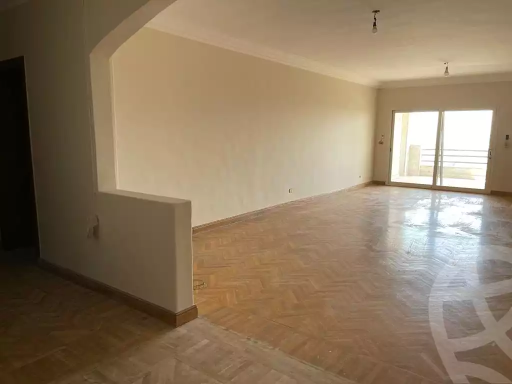 https://aqarmap.com.eg/ar/listing/4168615-for-sale-cairo-el-sheikh-zayed-city-compounds-in-sheikh-zayed-zayed-2000