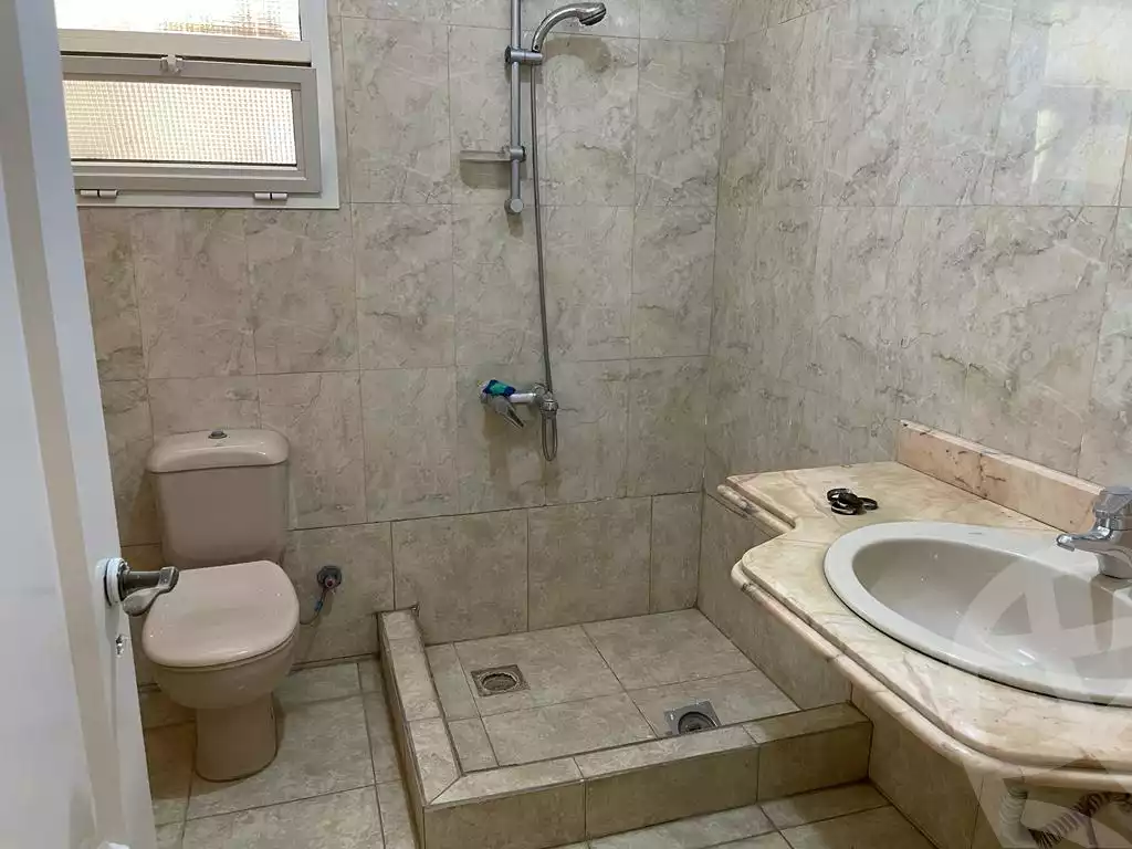 https://aqarmap.com.eg/ar/listing/4168615-for-sale-cairo-el-sheikh-zayed-city-compounds-in-sheikh-zayed-zayed-2000