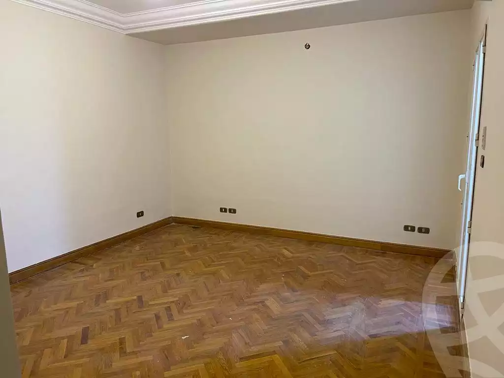 https://aqarmap.com.eg/ar/listing/4170233-for-sale-cairo-el-sheikh-zayed-city-compounds-in-sheikh-zayed-zayed-2000