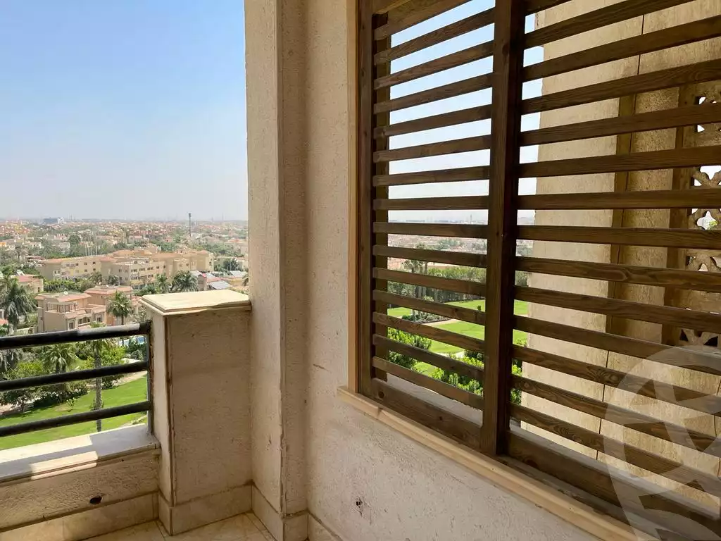 https://aqarmap.com.eg/ar/listing/4170233-for-sale-cairo-el-sheikh-zayed-city-compounds-in-sheikh-zayed-zayed-2000