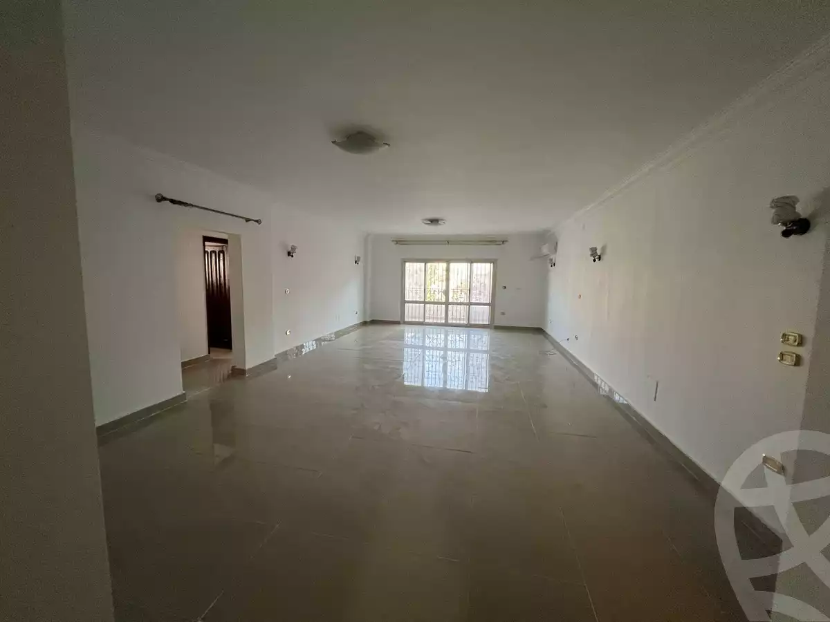https://aqarmap.com.eg/ar/listing/4176820-for-sale-cairo-el-shorouk-lhy-lthny-grb-neighbourhood-2a-shagaret-al-dor-st