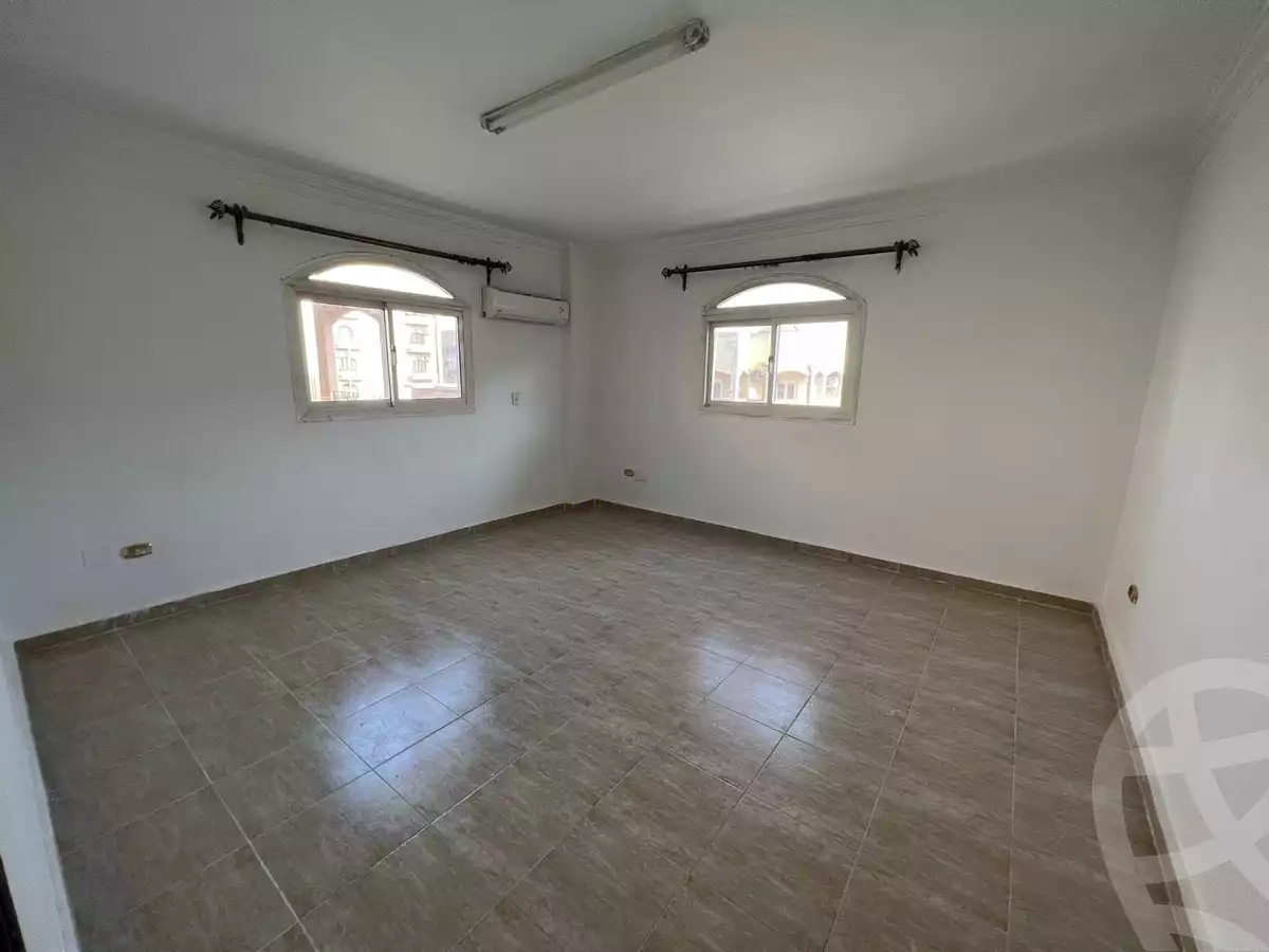 https://aqarmap.com.eg/ar/listing/4176820-for-sale-cairo-el-shorouk-lhy-lthny-grb-neighbourhood-2a-shagaret-al-dor-st