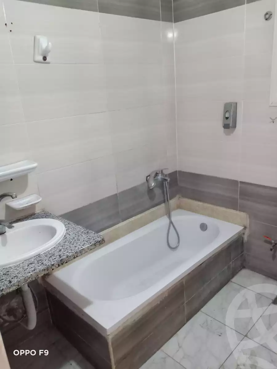 https://aqarmap.com.eg/en/listing/4176982-for-sale-cairo-ain-shams-6-october-st