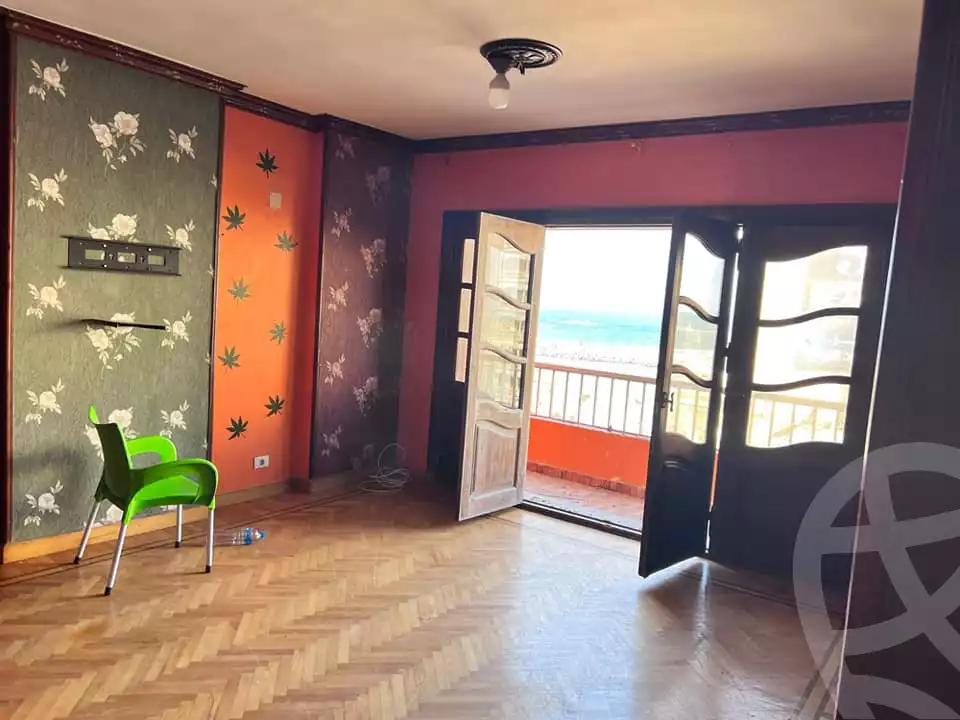 https://aqarmap.com.eg/ar/listing/4178090-for-sale-alexandria-lauran-shr-bd-lhmyd-ldyb