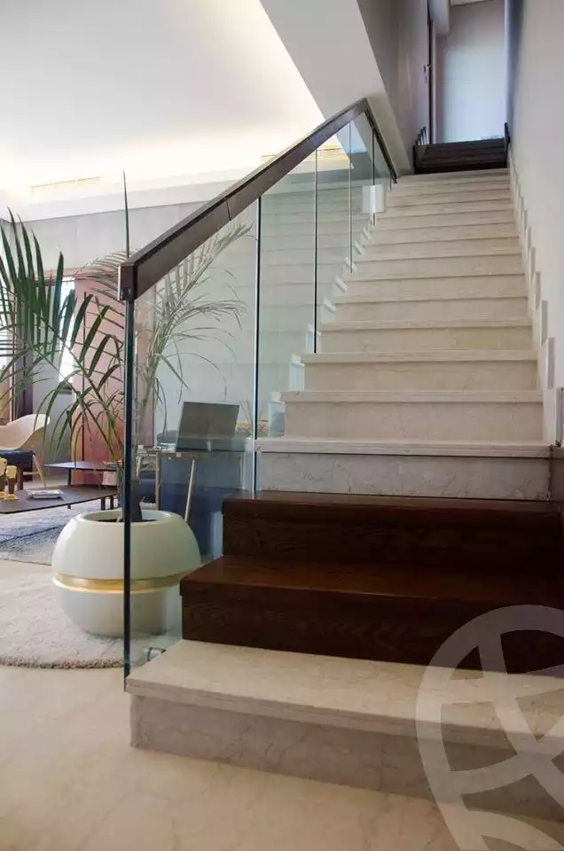 https://aqarmap.com.eg/ar/listing/4179004-for-sale-cairo-el-sheikh-zayed-city-compounds-in-sheikh-zayed-beverly-hills