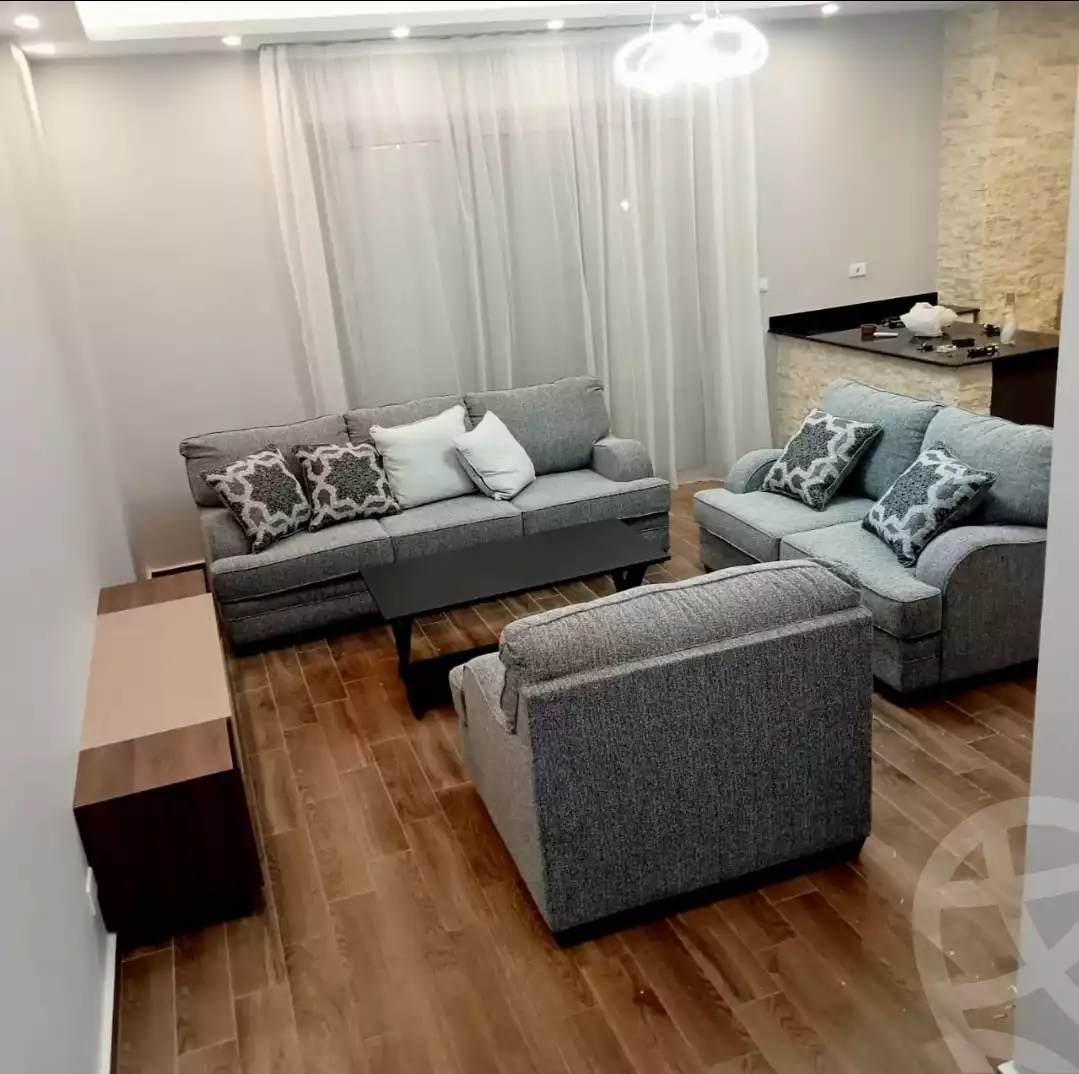 https://aqarmap.com.eg/en/listing/4121727-for-rent-cairo-6th-of-october-compound-aeon