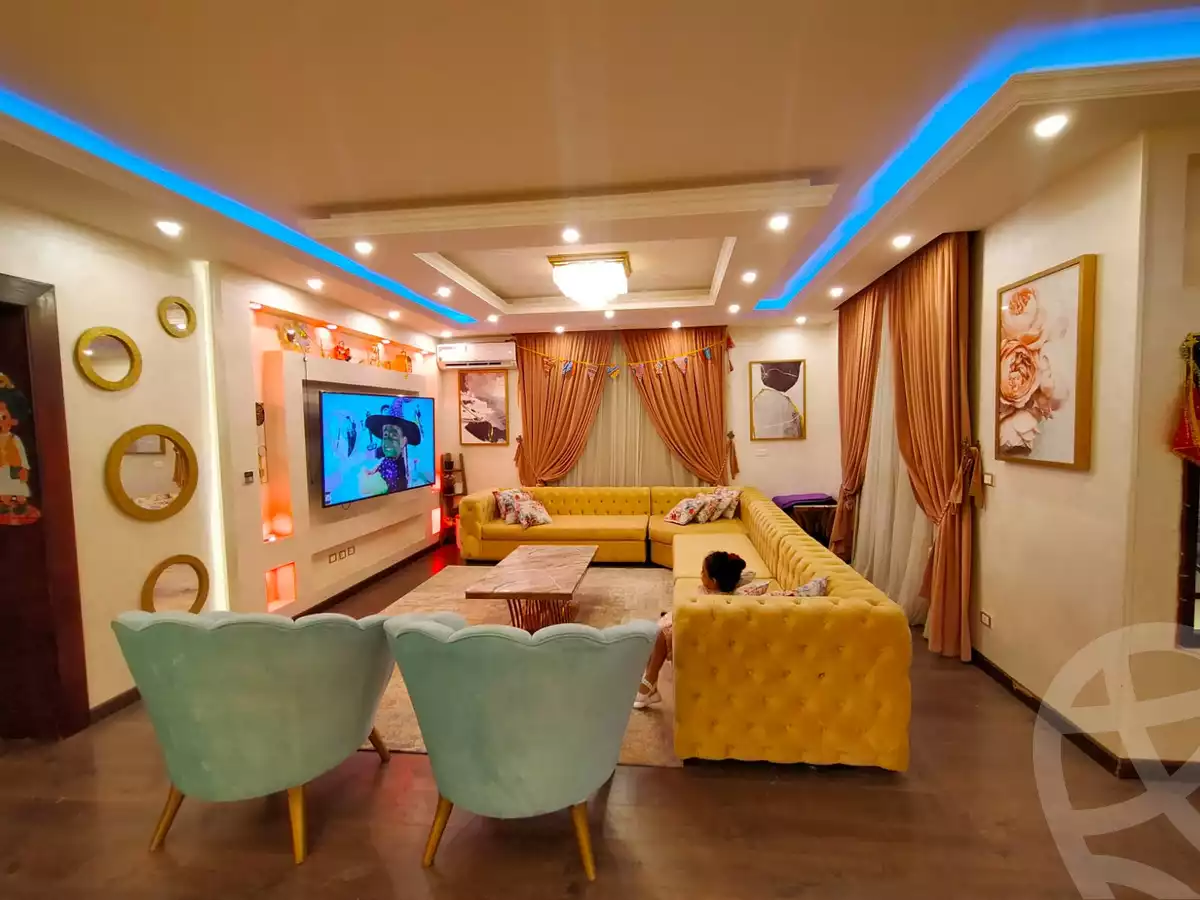 https://aqarmap.com.eg/en/listing/4188859-for-sale-cairo-el-sheikh-zayed-city-compounds-greens