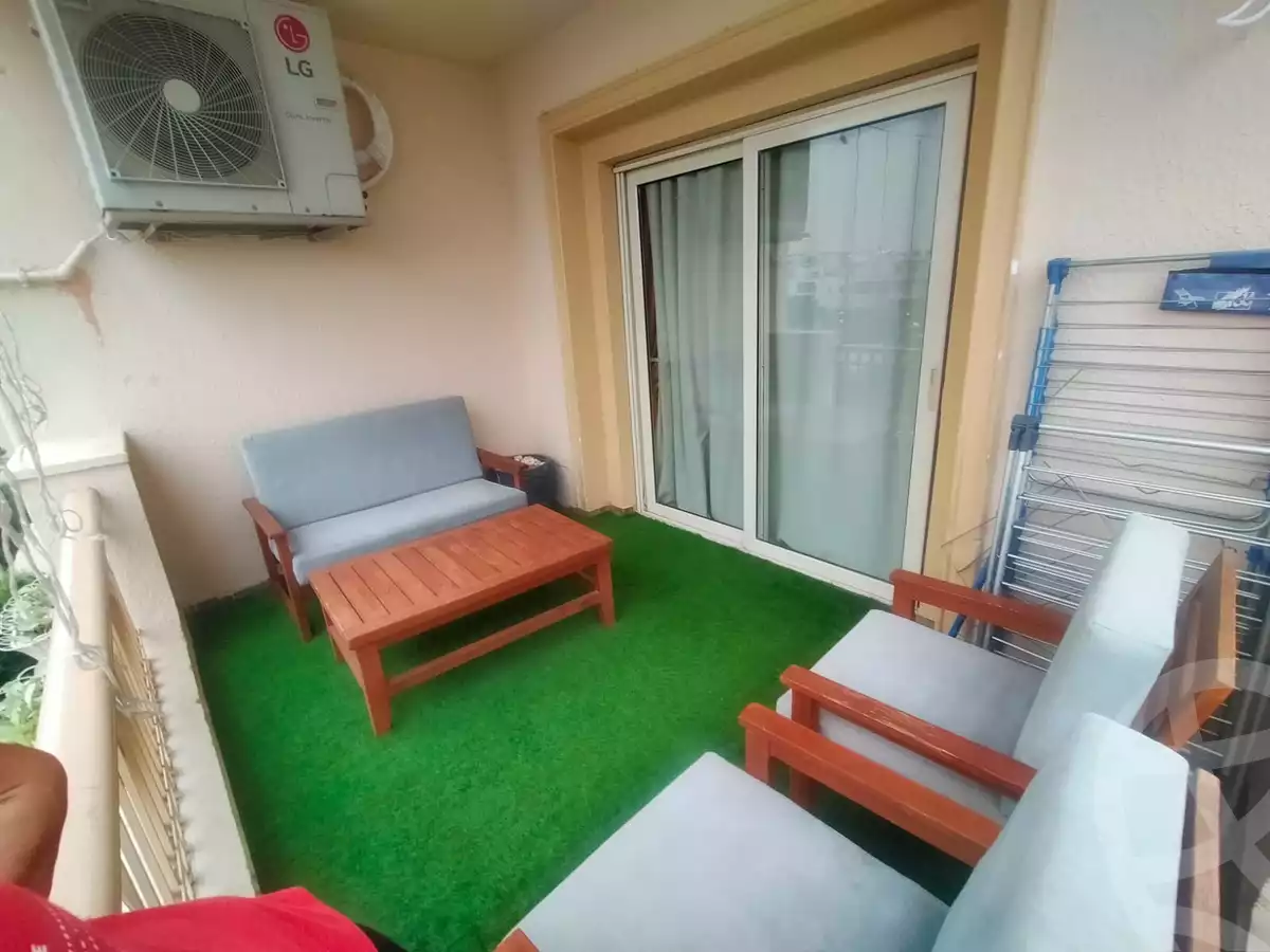https://aqarmap.com.eg/en/listing/4188859-for-sale-cairo-el-sheikh-zayed-city-compounds-greens