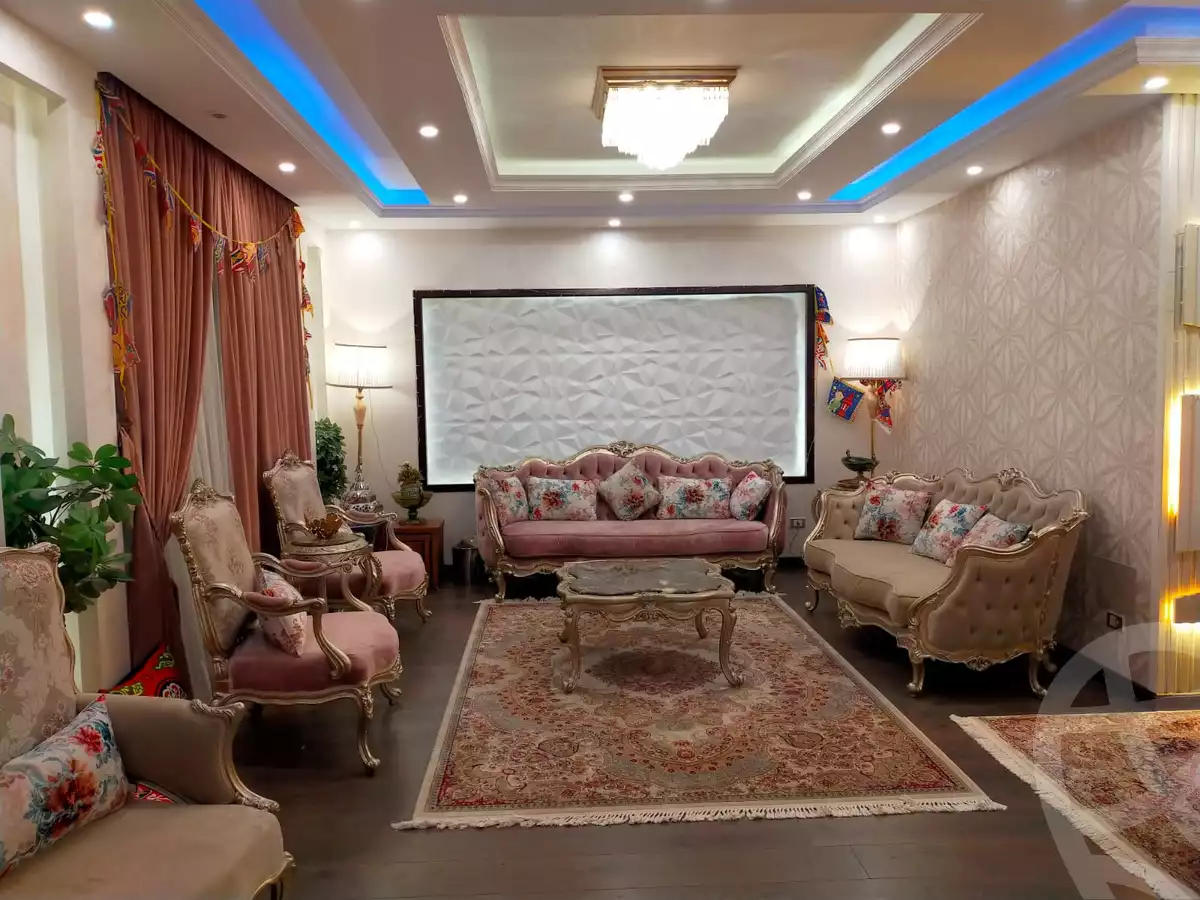 https://aqarmap.com.eg/en/listing/4188859-for-sale-cairo-el-sheikh-zayed-city-compounds-greens