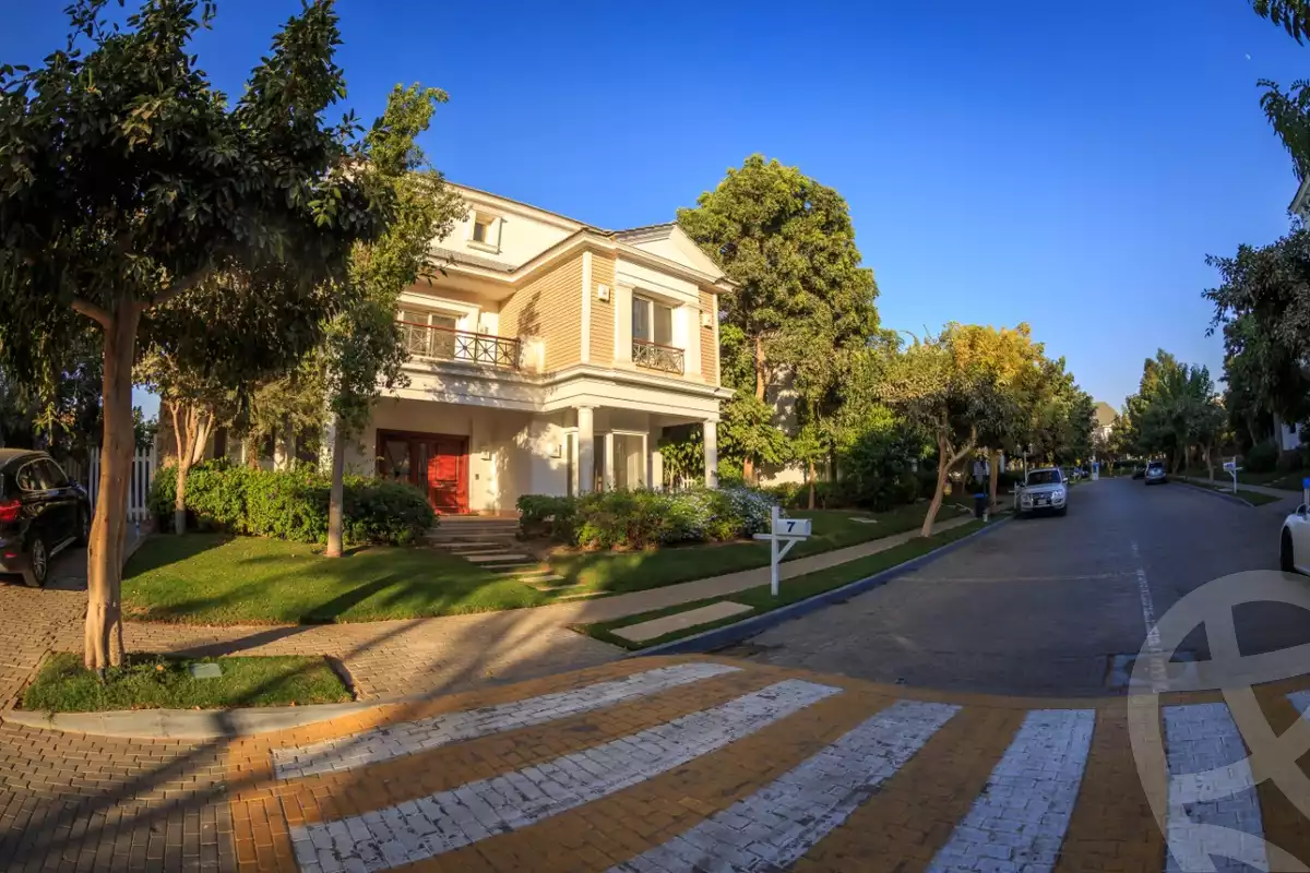 https://aqarmap.com.eg/ar/listing/4189315-for-sale-cairo-new-cairo-compounds-mountain-view-1
