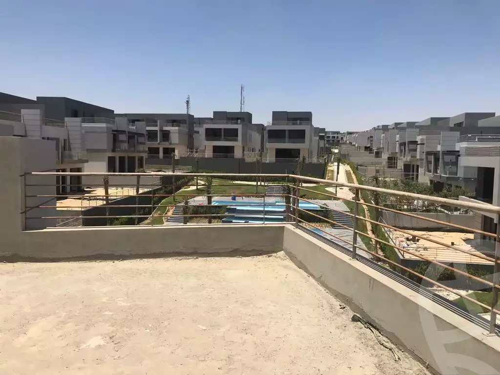 https://aqarmap.com.eg/en/listing/4197117-for-sale-cairo-el-sheikh-zayed-city-compounds-in-sheikh-zayed-el-patio-zahraa