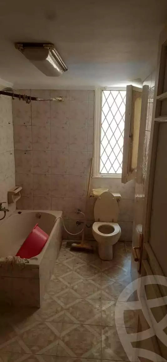 https://aqarmap.com.eg/en/listing/4197582-for-sale-alexandria-lauran-shr-srhnk