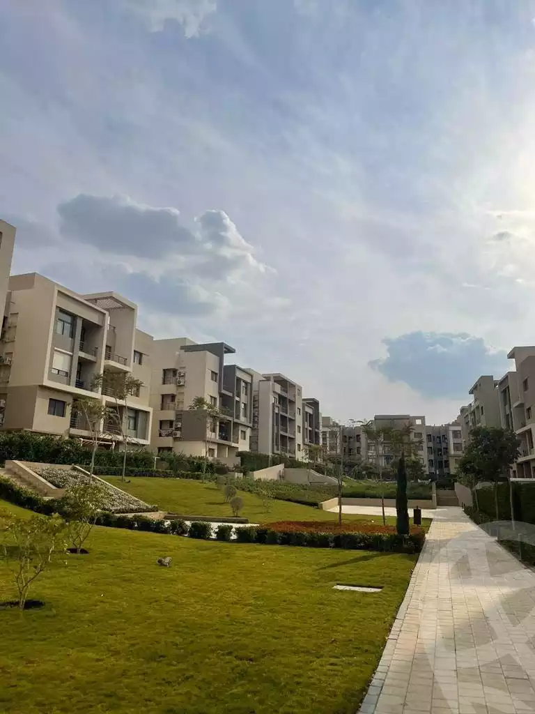 https://aqarmap.com.eg/en/listing/4209620-for-sale-cairo-new-cairo-golden-square