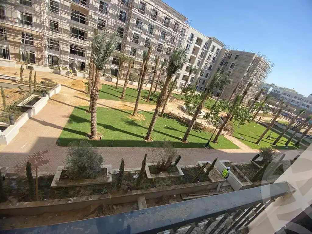 https://aqarmap.com.eg/en/listing/4210001-for-sale-cairo-el-sheikh-zayed-city-compounds-kmbwnd-fyldj-wyst-dr-llttwyr