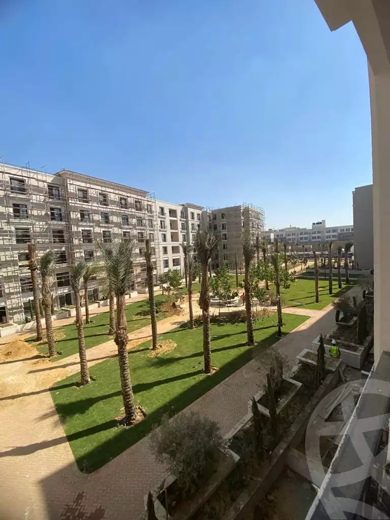 https://aqarmap.com.eg/en/listing/4210016-for-sale-cairo-el-sheikh-zayed-city-compounds-kmbwnd-fyldj-wyst-dr-llttwyr