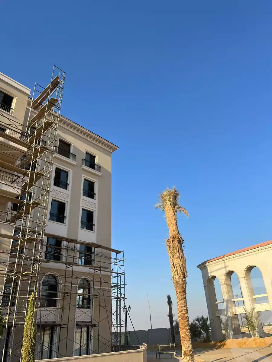 https://aqarmap.com.eg/en/listing/4210038-for-sale-cairo-el-sheikh-zayed-city-compounds-kmbwnd-fyldj-wyst-dr-llttwyr