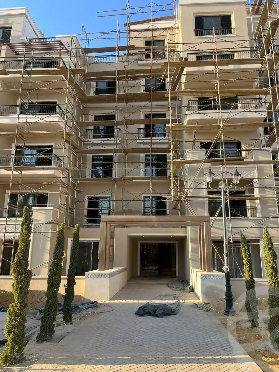 https://aqarmap.com.eg/en/listing/4210049-for-sale-cairo-el-sheikh-zayed-city-compounds-kmbwnd-fyldj-wyst-dr-llttwyr