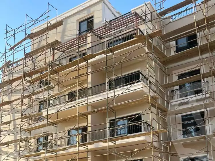 https://aqarmap.com.eg/en/listing/4210038-for-sale-cairo-el-sheikh-zayed-city-compounds-kmbwnd-fyldj-wyst-dr-llttwyr