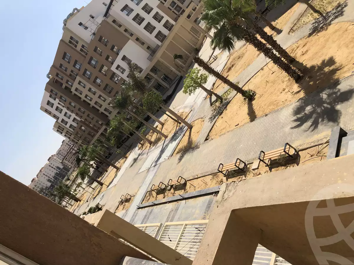 https://aqarmap.com.eg/en/listing/4210102-for-sale-cairo-new-administrative-capital-r3-lmqsd-mamsha-almaqsad