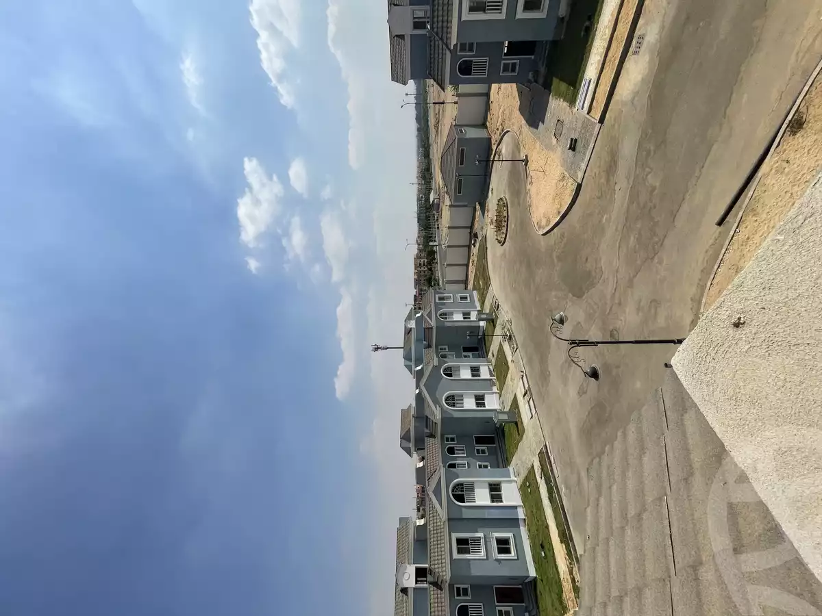https://aqarmap.com.eg/en/listing/4225053-for-sale-cairo-al-oubour-compound-heliopolis-hills