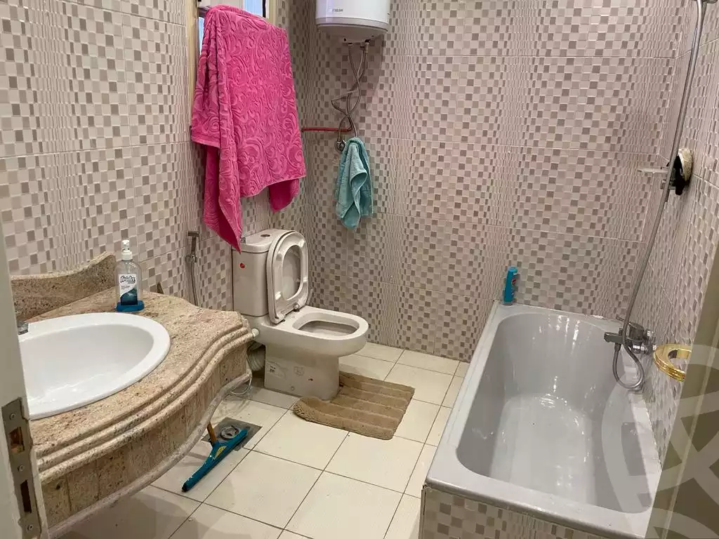 https://aqarmap.com.eg/ar/listing/5600642-for-rent-cairo-mokattam-lhdb-l-ly