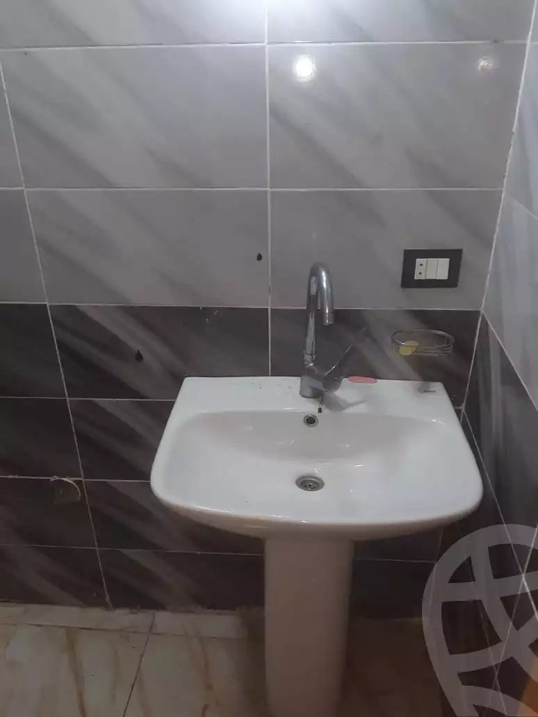 https://aqarmap.com.eg/en/listing/4236718-for-rent-cairo-heliopolis-ard-el-golf-hassan-aflaton-st