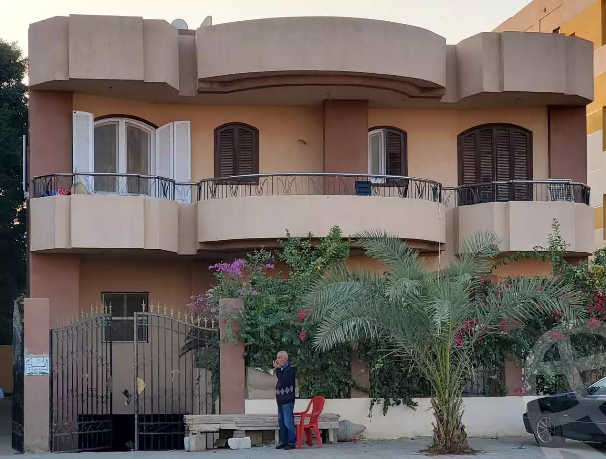 https://aqarmap.com.eg/ar/listing/4239104-for-rent-cairo-el-shorouk-lhy-lwl-grb-neighbourhood-3-street-33
