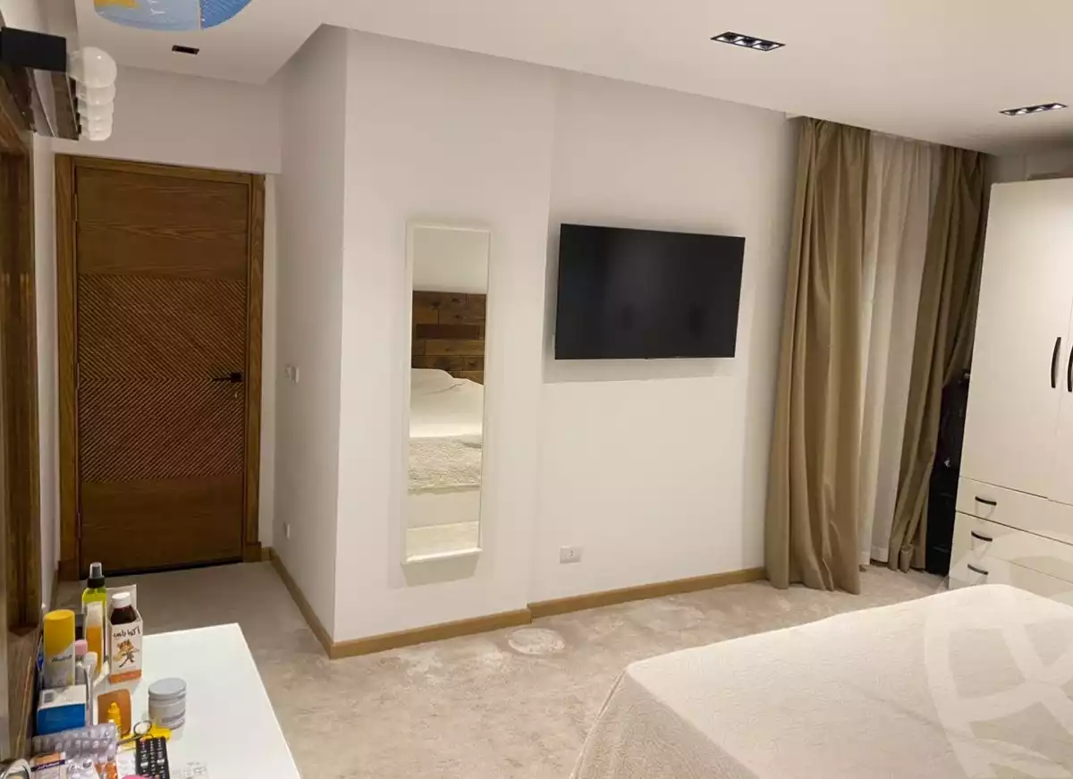 https://aqarmap.com.eg/en/listing/4239331-for-sale-cairo-new-cairo-compounds-galleria-moon-valley