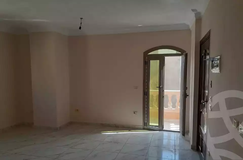 https://aqarmap.com.eg/en/listing/4240051-for-rent-cairo-el-sheikh-zayed-city-el-hay-el-hady-ashaer-area-2-street-10