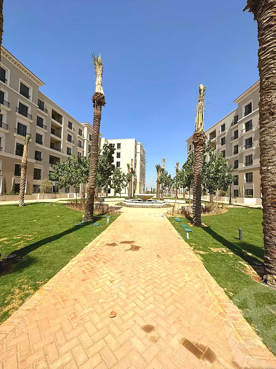 https://aqarmap.com.eg/en/listing/4241305-for-sale-cairo-el-sheikh-zayed-city-compounds-kmbwnd-fyldj-wyst-dr-llttwyr