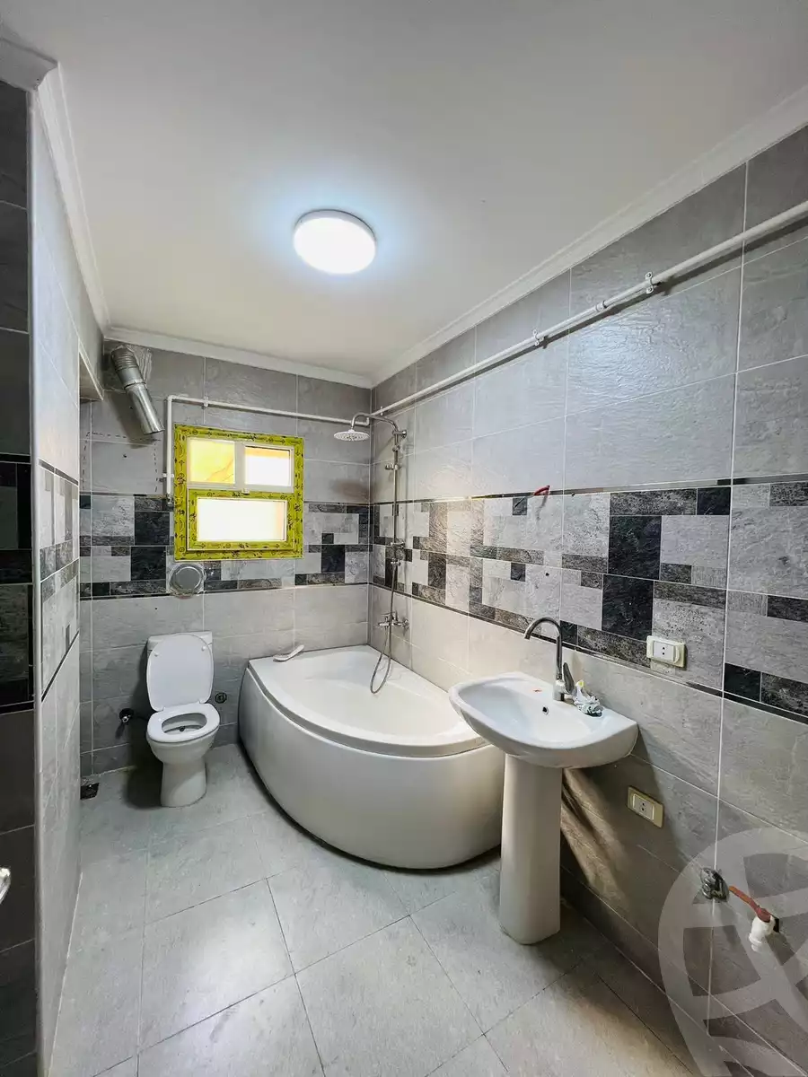 https://aqarmap.com.eg/en/listing/4243954-for-sale-cairo-cairo-hdyq-lhrm-mntq-s
