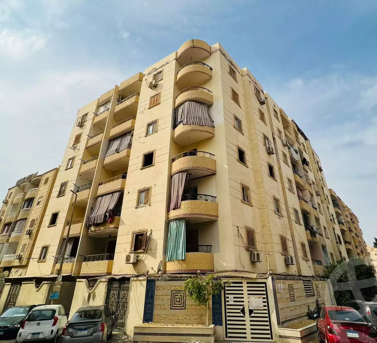 https://aqarmap.com.eg/en/listing/4243954-for-sale-cairo-cairo-hdyq-lhrm-mntq-s
