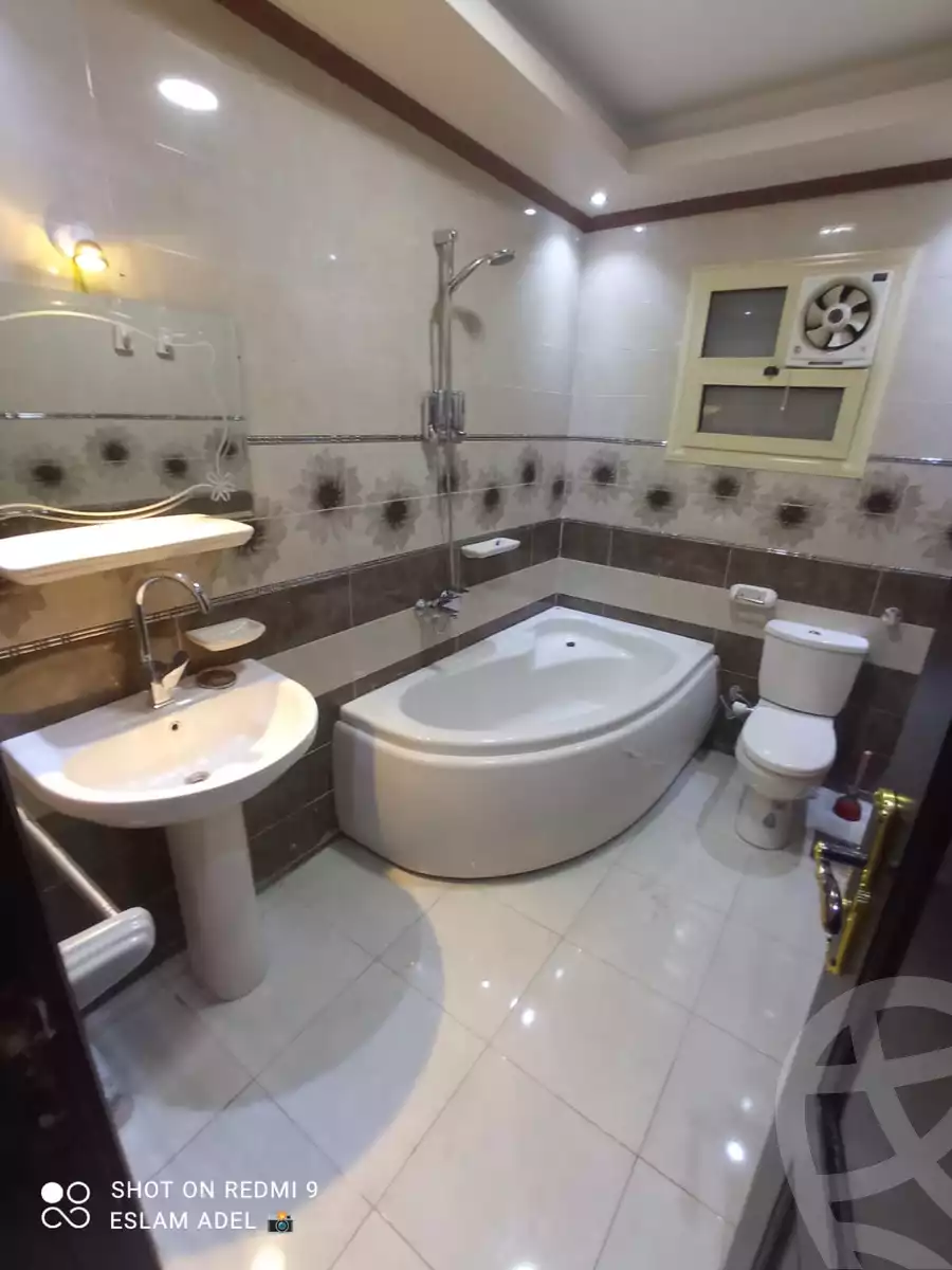 https://aqarmap.com.eg/ar/listing/4245361-for-sale-cairo-cairo-hdyq-lhrm-lmntq-t