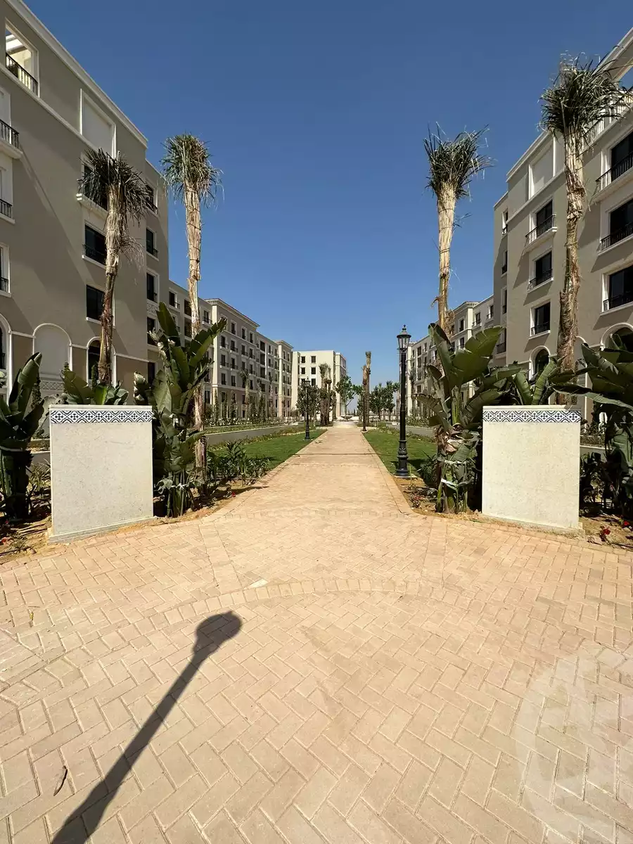 https://aqarmap.com.eg/en/listing/4253534-for-sale-cairo-el-sheikh-zayed-city-compounds-kmbwnd-fyldj-wyst-dr-llttwyr