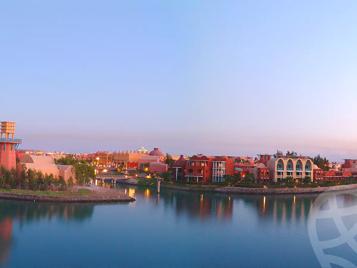 https://aqarmap.com.eg/en/listing/6938778-projects-fanadir-seafront