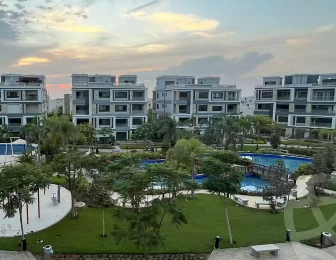 https://aqarmap.com.eg/ar/listing/4271438-for-sale-cairo-el-sheikh-zayed-city-compounds-in-sheikh-zayed-beverly-hills