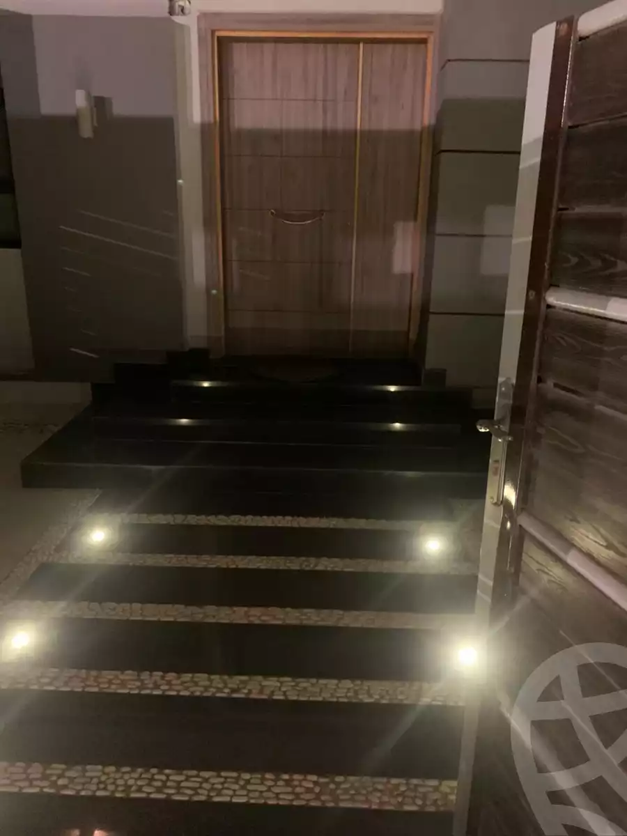 https://aqarmap.com.eg/en/listing/4271650-for-sale-cairo-el-sheikh-zayed-city-compounds-in-sheikh-zayed-el-patio-zahraa
