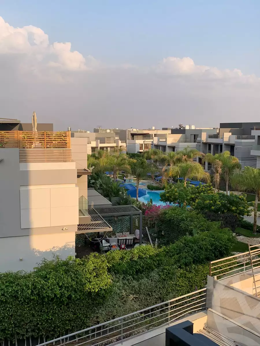 https://aqarmap.com.eg/en/listing/4271650-for-sale-cairo-el-sheikh-zayed-city-compounds-in-sheikh-zayed-el-patio-zahraa