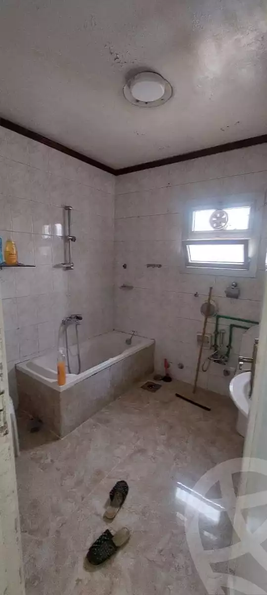 https://aqarmap.com.eg/en/listing/4271777-for-sale-cairo-el-maadi-kornish-el-maadi-tryq-msr-hlwn-lzr-y