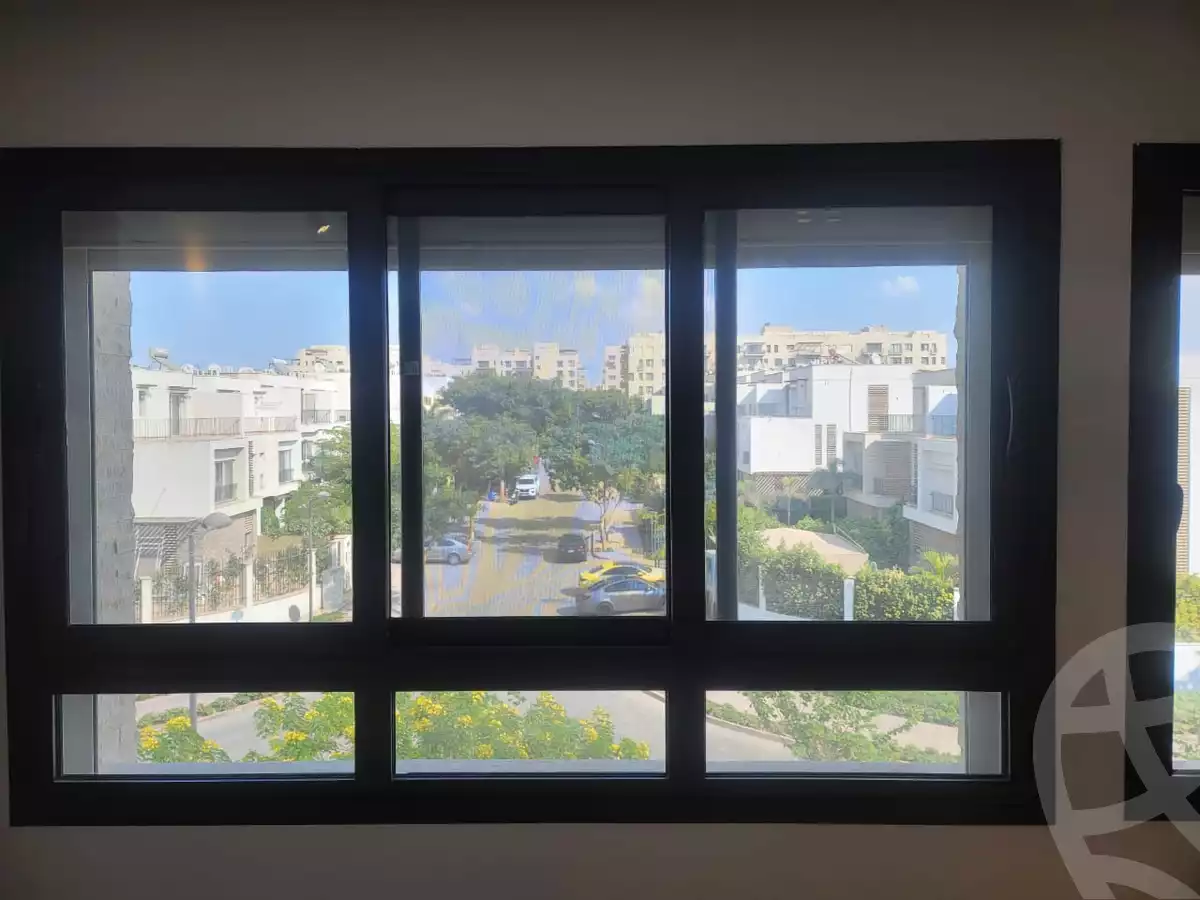 https://aqarmap.com.eg/ar/listing/4271828-for-sale-cairo-el-sheikh-zayed-city-compounds-in-sheikh-zayed-beverly-hills