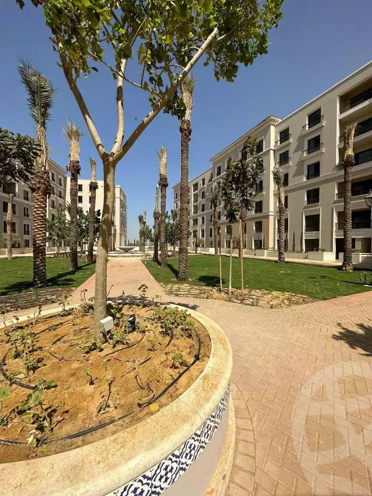 https://aqarmap.com.eg/en/listing/4276537-for-sale-cairo-el-sheikh-zayed-city-compounds-kmbwnd-fyldj-wyst-dr-llttwyr