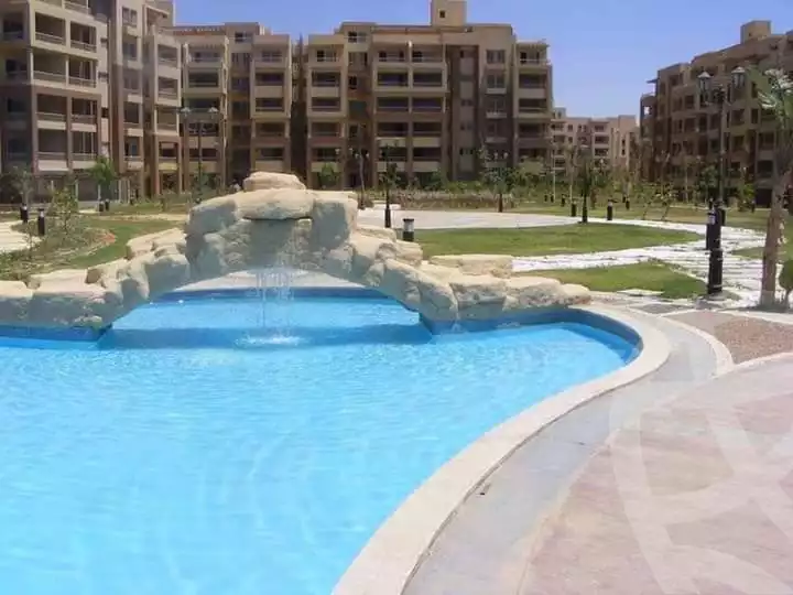 https://aqarmap.com.eg/ar/listing/4278431-for-rent-cairo-new-cairo-compounds-hrt-wwrk-mountain-view-icity