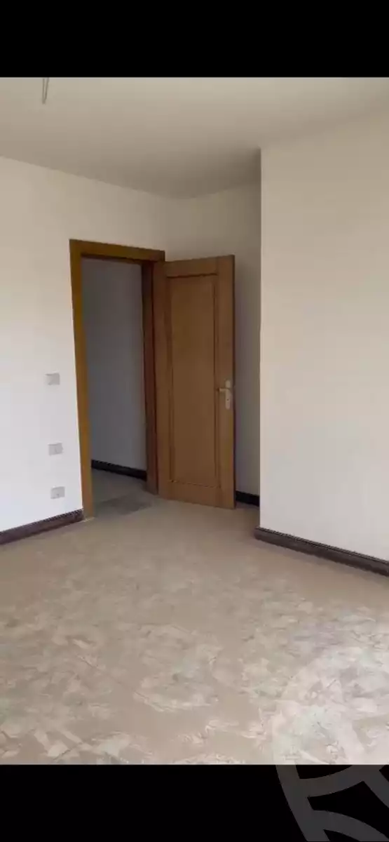 https://aqarmap.com.eg/en/listing/4246591-for-sale-cairo-new-cairo-compounds-porto-cairo-villas