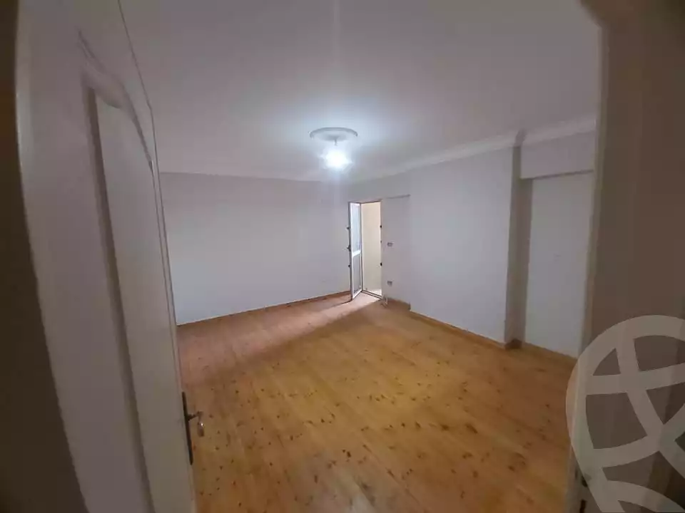 https://aqarmap.com.eg/ar/listing/4282220-for-rent-alexandria-kafr-abdo-el-iman-st