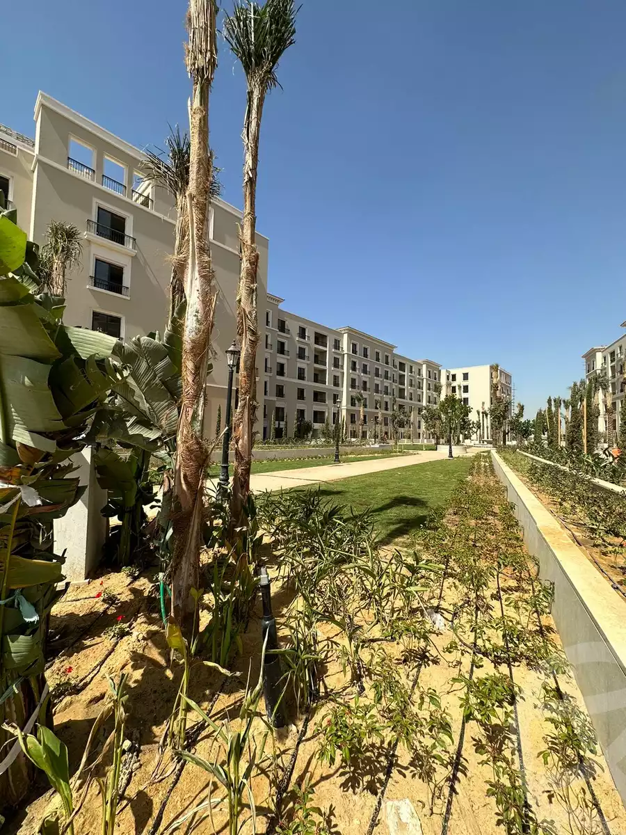 https://aqarmap.com.eg/en/listing/4284117-for-sale-cairo-el-sheikh-zayed-city-compounds-kmbwnd-fyldj-wyst-dr-llttwyr