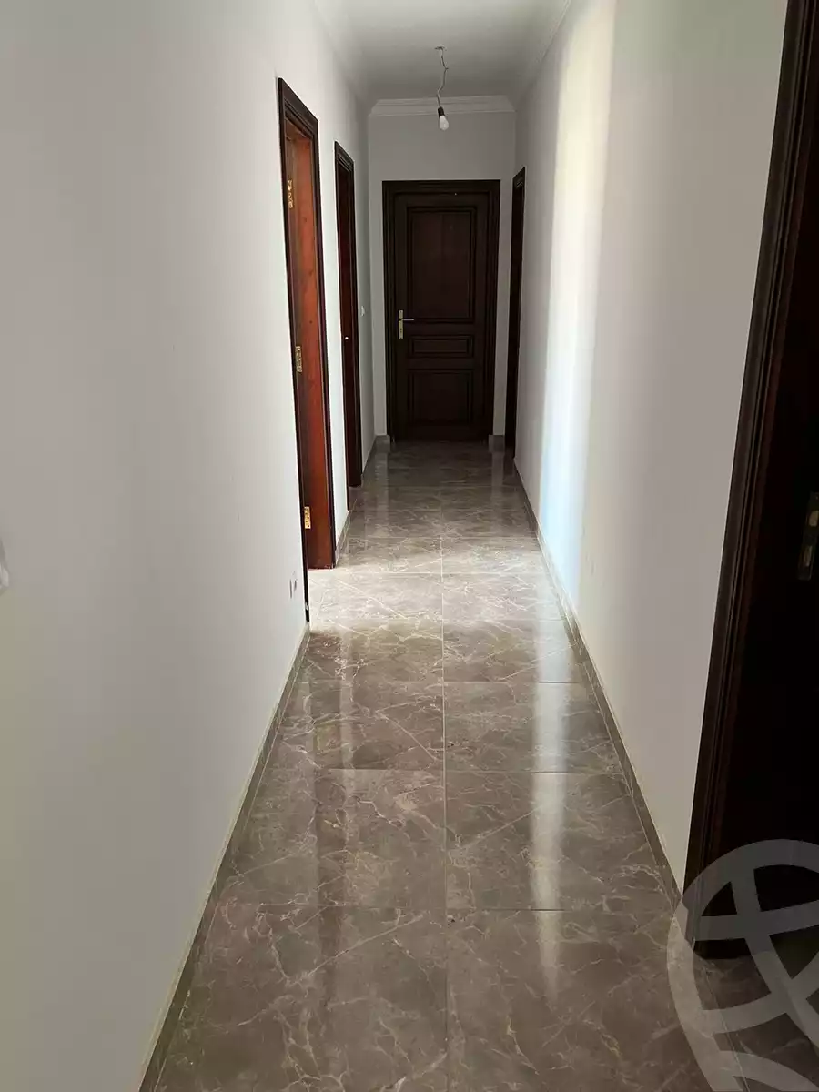 https://aqarmap.com.eg/en/listing/4287626-for-rent-cairo-new-cairo-compounds-mountain-view-hyde-park