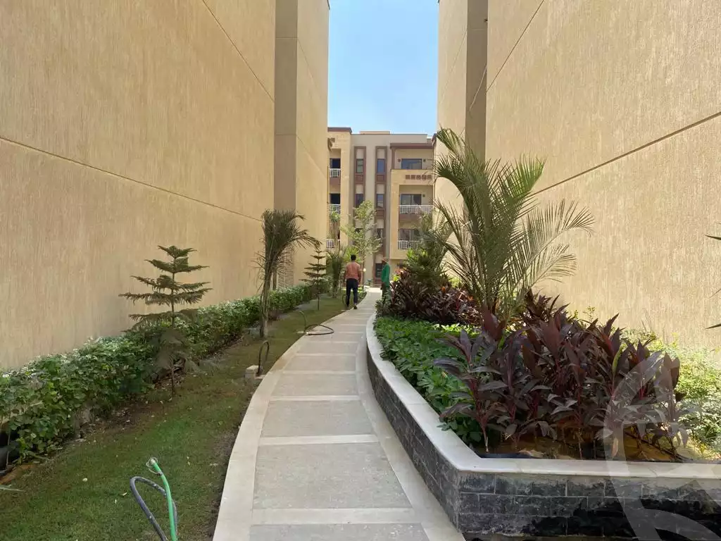 https://aqarmap.com.eg/en/listing/4293227-for-sale-cairo-6th-of-october-compound-green-5
