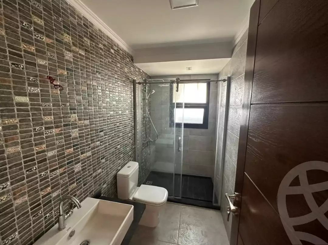 https://aqarmap.com.eg/en/listing/4115494-for-rent-cairo-el-sheikh-zayed-city-compounds-kmbwnd-wyst-twn-swdyk